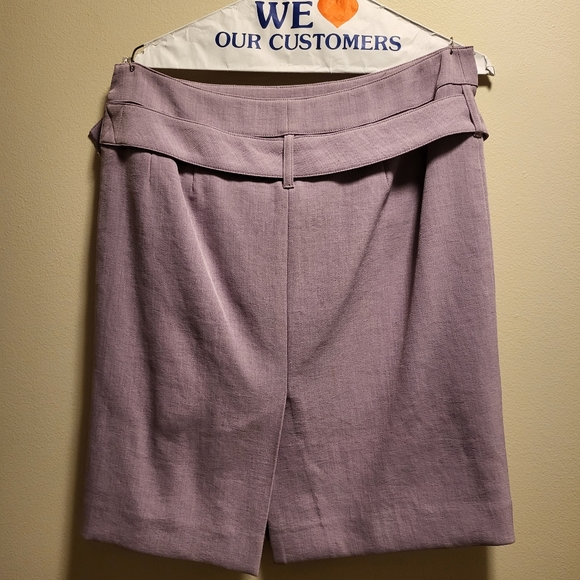 Ladies Anne Klein skirt suit - Picture 4 of 12